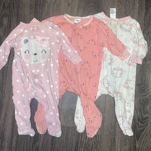 Baby sleepers : 3-Pack Baby Girls Bears & bows Sleep 'N Plays 3/6 months